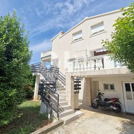 Apartment Zara *