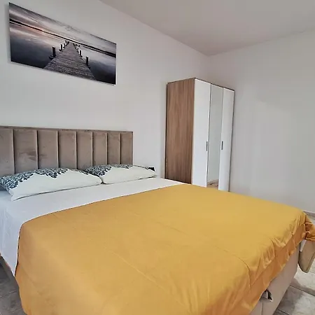 Zara Apartment